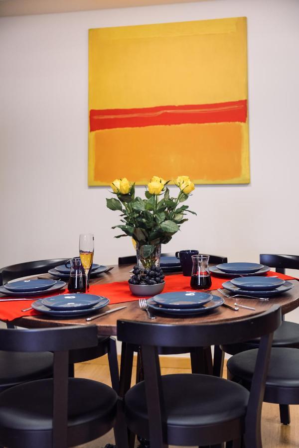 Rothko Apartment/8 Guests/4Bedrooms/Riga Old Town Екстер'єр фото