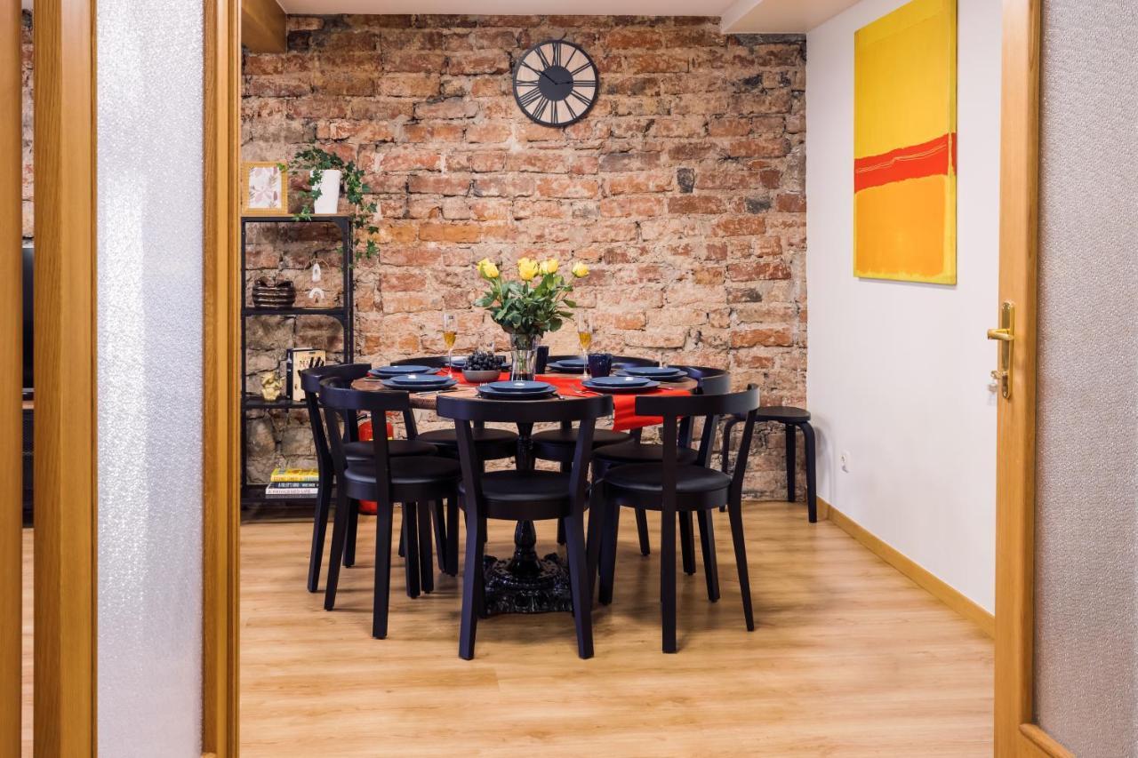 Rothko Apartment/8 Guests/4Bedrooms/Riga Old Town Екстер'єр фото